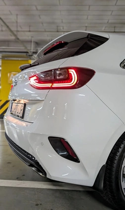 Kia Ceed cena 72999 przebieg: 71000, rok produkcji 2019 z Szczecin małe 121